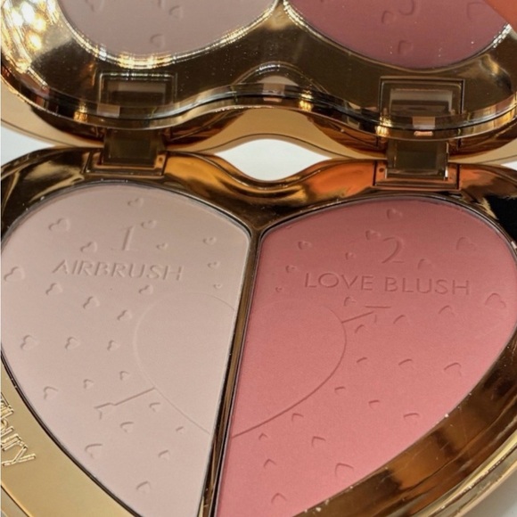 Charlotte, Tilbury, beauty, soulmate’s face, palette PILLOWTALK flawless pink - Picture 9 of 11